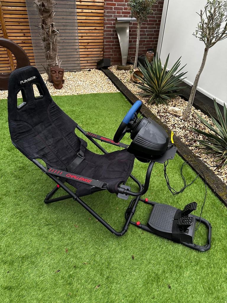 Playseat Challenge met Thrustmaster T150 stuur, Spelcomputers en Games, Spelcomputers | Sony PlayStation Consoles | Accessoires