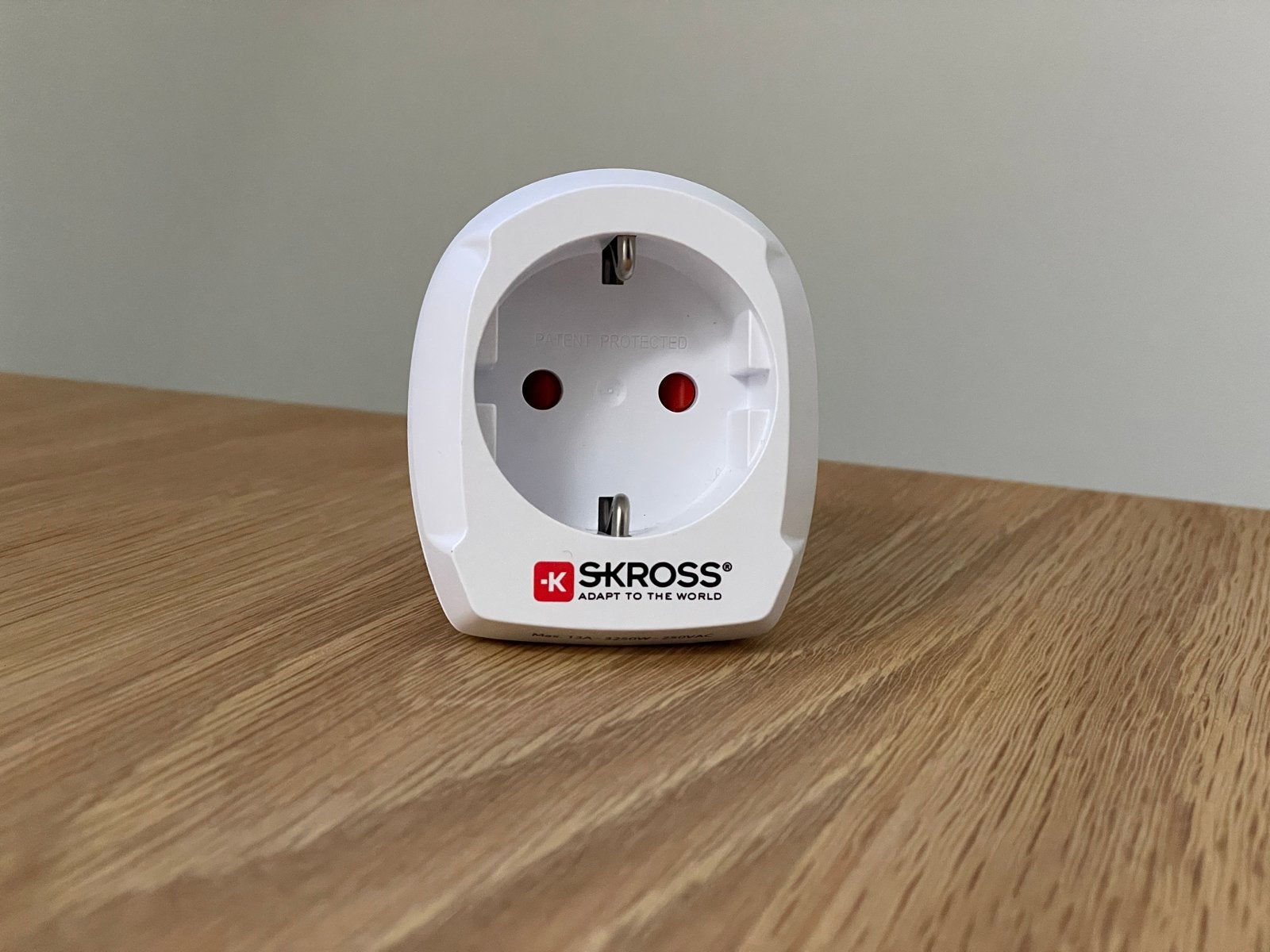 Skross reisstekker UK, Ophalen of Verzenden, Zo goed als nieuw