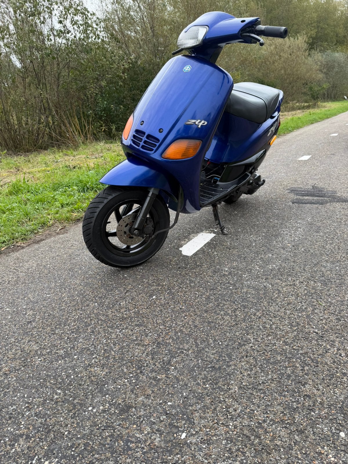Zip type 3 op snor afgesteld door apt, Ophalen, Zo goed als nieuw, Tweetakt, Zip