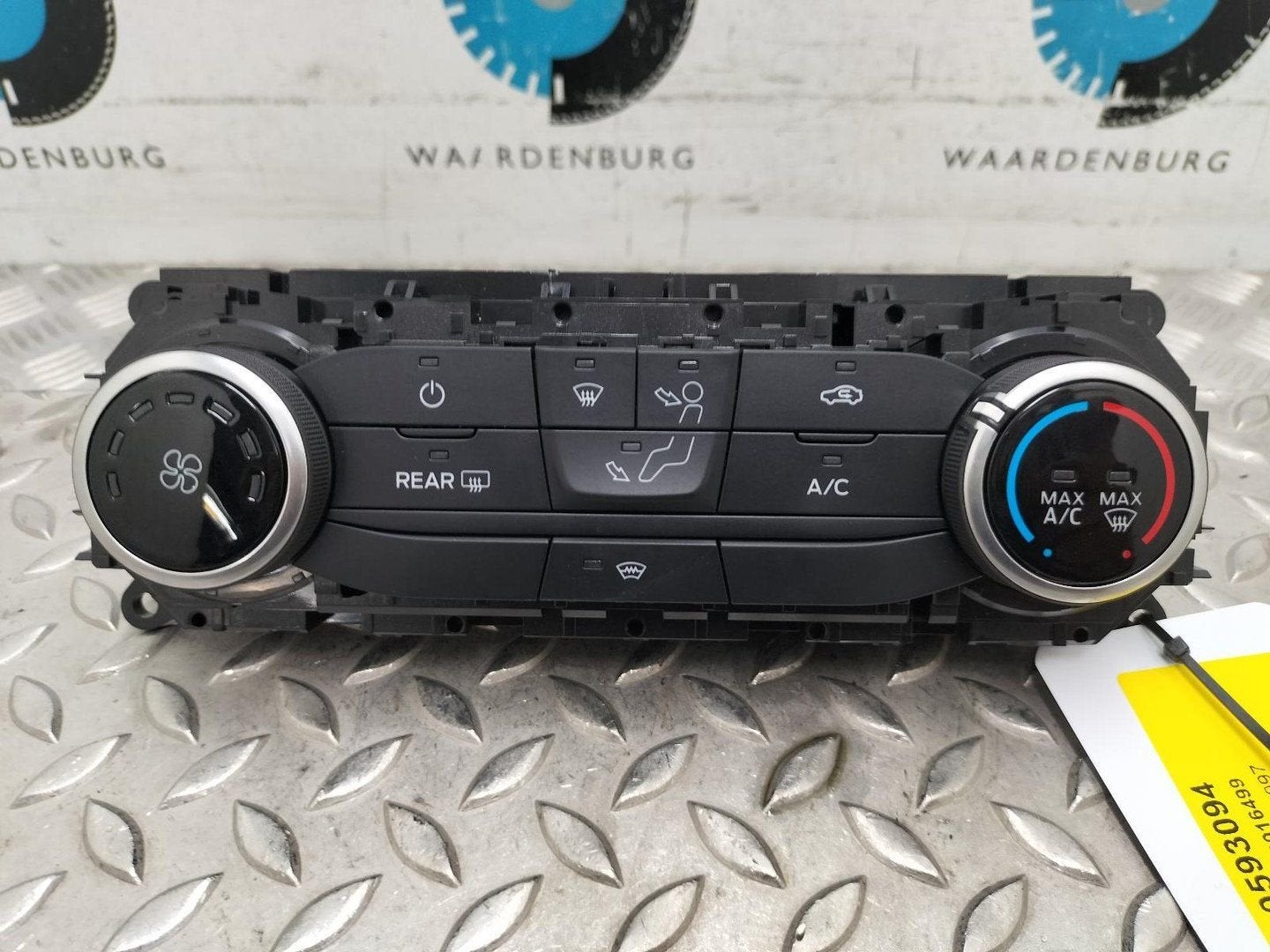 FORD FOCUS ST LINE KACHEL BEDIENINGSPANEEL 2020, Ophalen of Verzenden, Gebruikt, Stiba lid