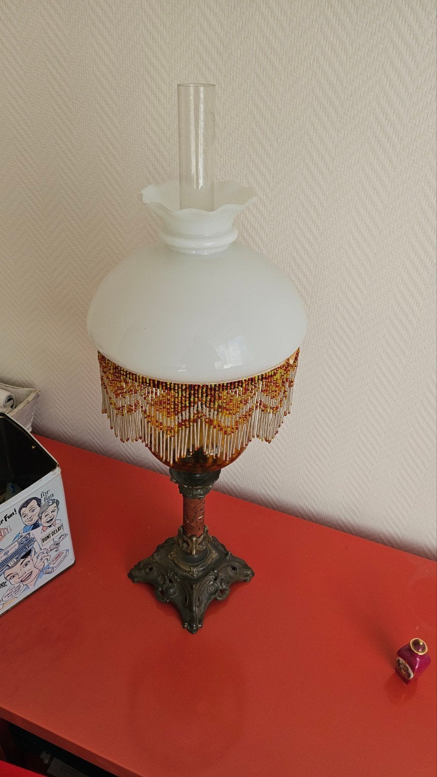 Antieke olielamp met glazen kralen, Ophalen of Verzenden