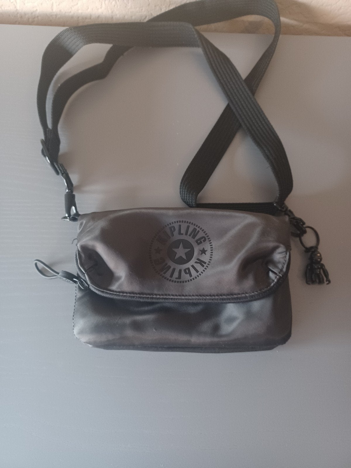 Kipling crossbody tas, Sieraden, Tassen en Uiterlijk, Tassen | Schoudertassen, Verzenden, Zo goed als nieuw, Zwart, Kipling