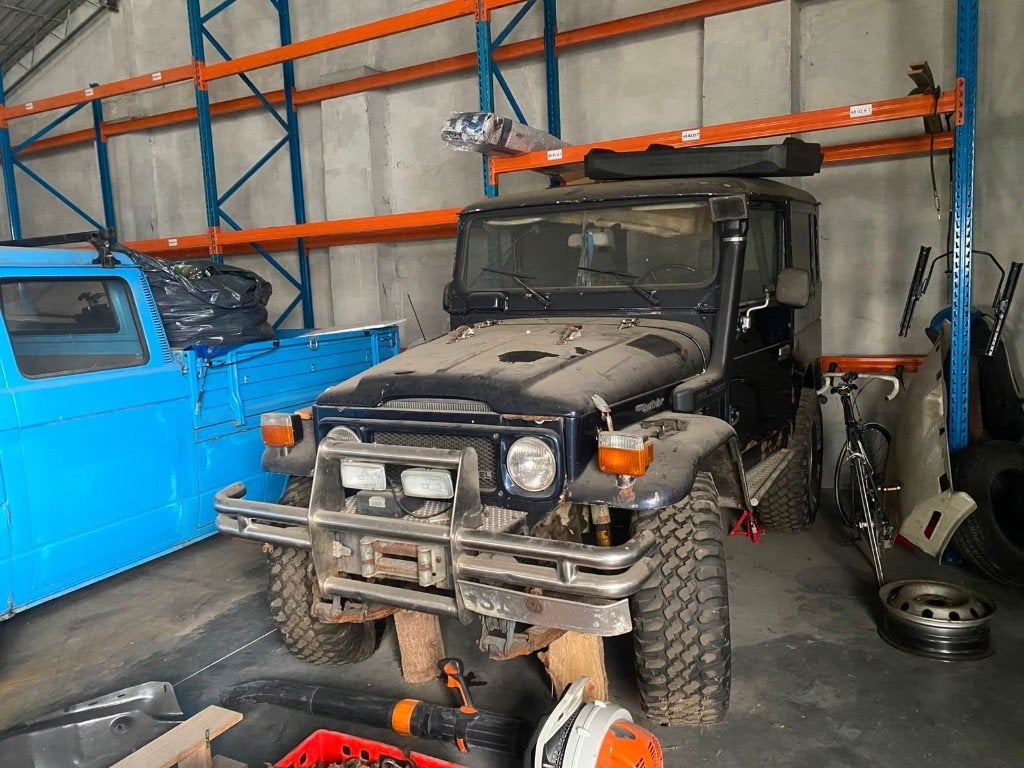 Toyota BJ40 4.0L 6 cilinder Diesel Servopower BJ 84 Oldtimer, Auto's, 3953 cc, Blauw, Particulier, Toyota