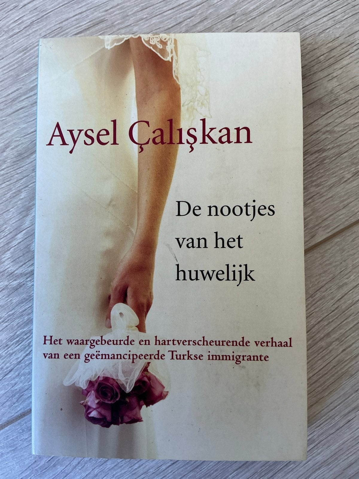 De nootjes van het huwelijk - Aysel Çalışkan, Ophalen of Verzenden, Zo goed als nieuw, Nederland