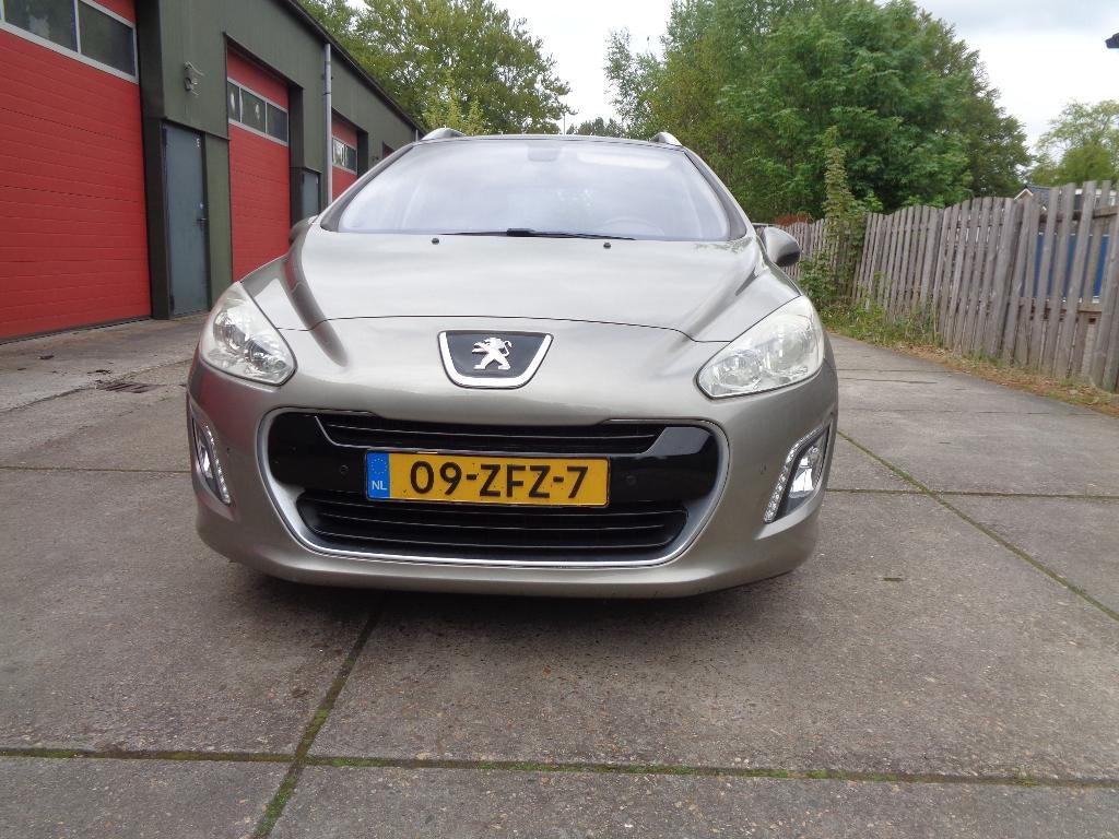 Peugeot 308 1.6 THP 115KW SW AUT 5PL 2012 Grijs vol leer, Voorwielaandrijving, Parkeersensor, Zwart, 7 stoelen