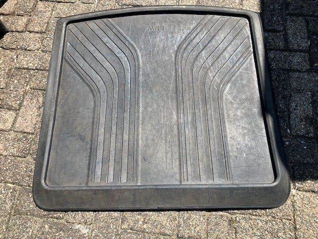 Originele BMW rubberen kofferbakmat, Ophalen, Gebruikt