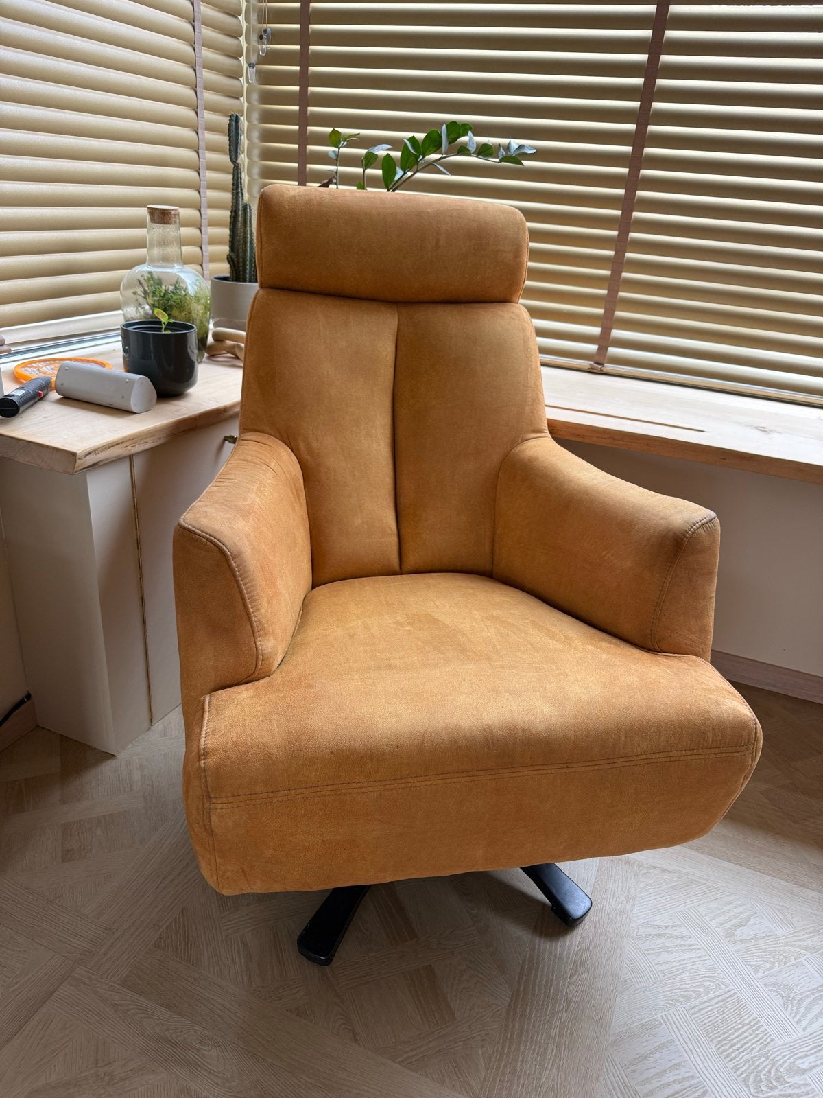 XOOON fauteuil mosterdgeel - Lichte gebruikerssporen, Huis en Inrichting, Fauteuils, Ophalen, Gebruikt