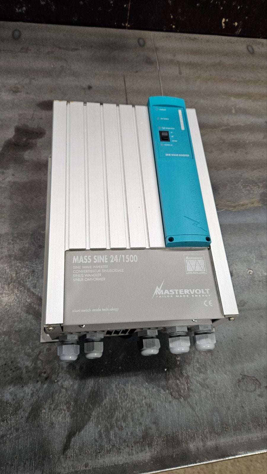 Mastervolt sine wave 1500 inverter/omvormer 24-230 volt, Ophalen of Verzenden, Zo goed als nieuw, Overige typen