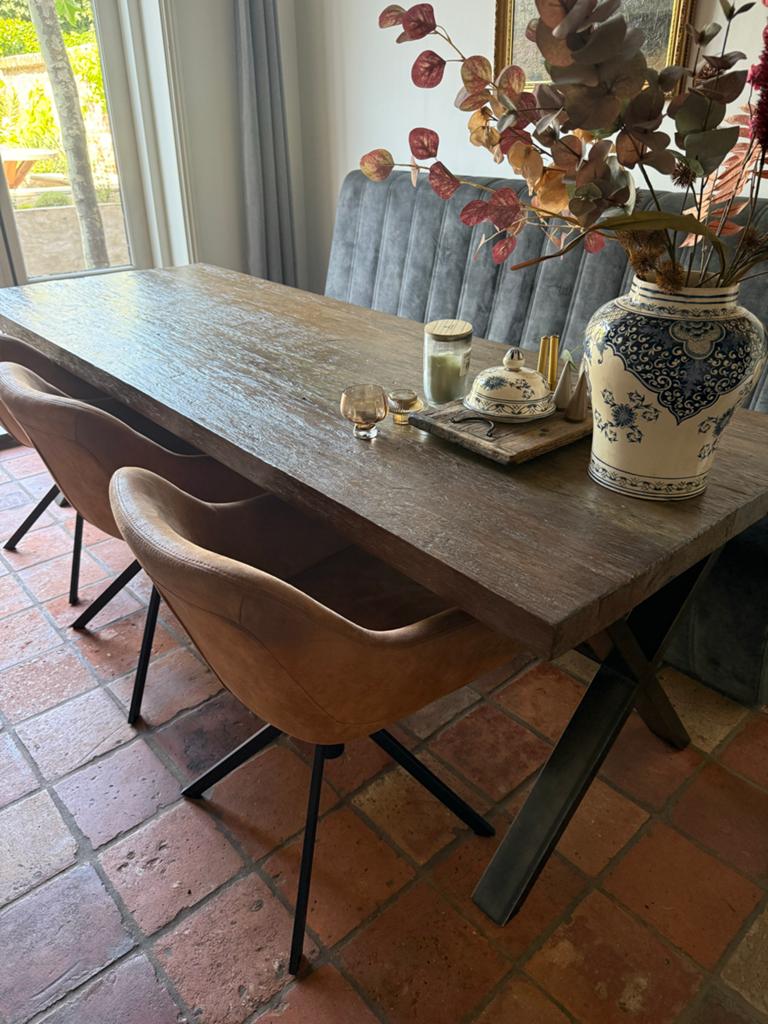 Robuuste eettafel met metalen X-poten, Huis en Inrichting, Tafels | Eettafels, Gebruikt, 200 cm of meer, Vijf personen of meer