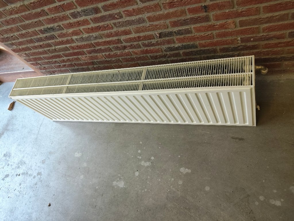 mooie radiator, Ophalen, 30 tot 80 cm, Gebruikt, Hoog rendement (Hr)