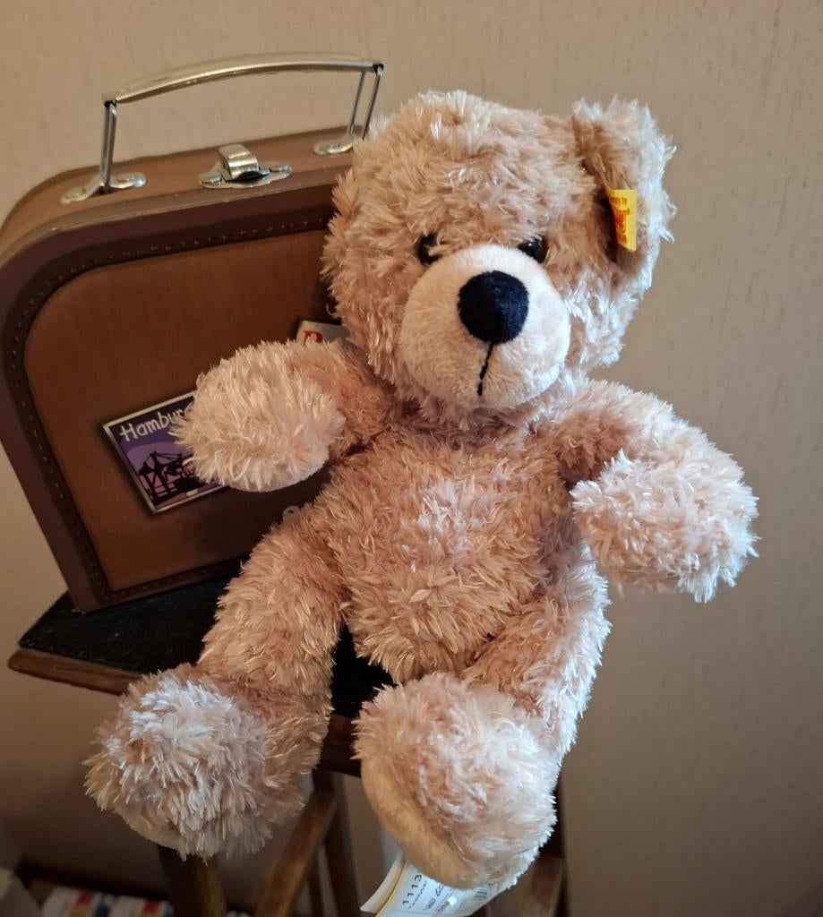 Steiff beer met koffertje koffer, Ophalen, Zo goed als nieuw, Stoffen beer, Steiff