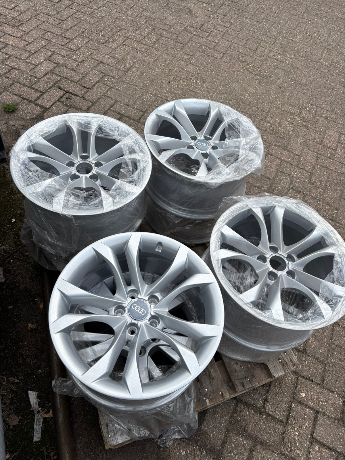 Audi A4 S4 A5 S5 OEM 18 inch lichtmetalen velgen 5x112, Auto diversen, Wieldoppen, Ophalen, Zo goed als nieuw