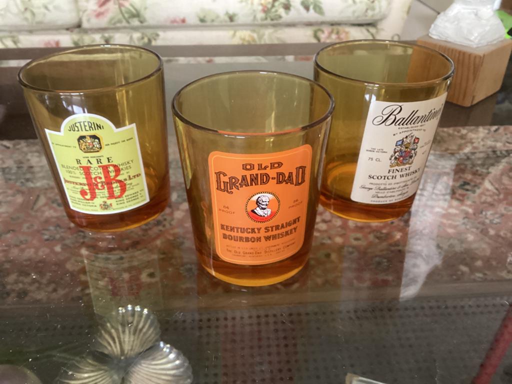 Whiskey glazen okergeel glas // per stuk, Verzamelen, Glas en Borrelglaasjes, Ophalen of Verzenden, Zo goed als nieuw, Overige typen