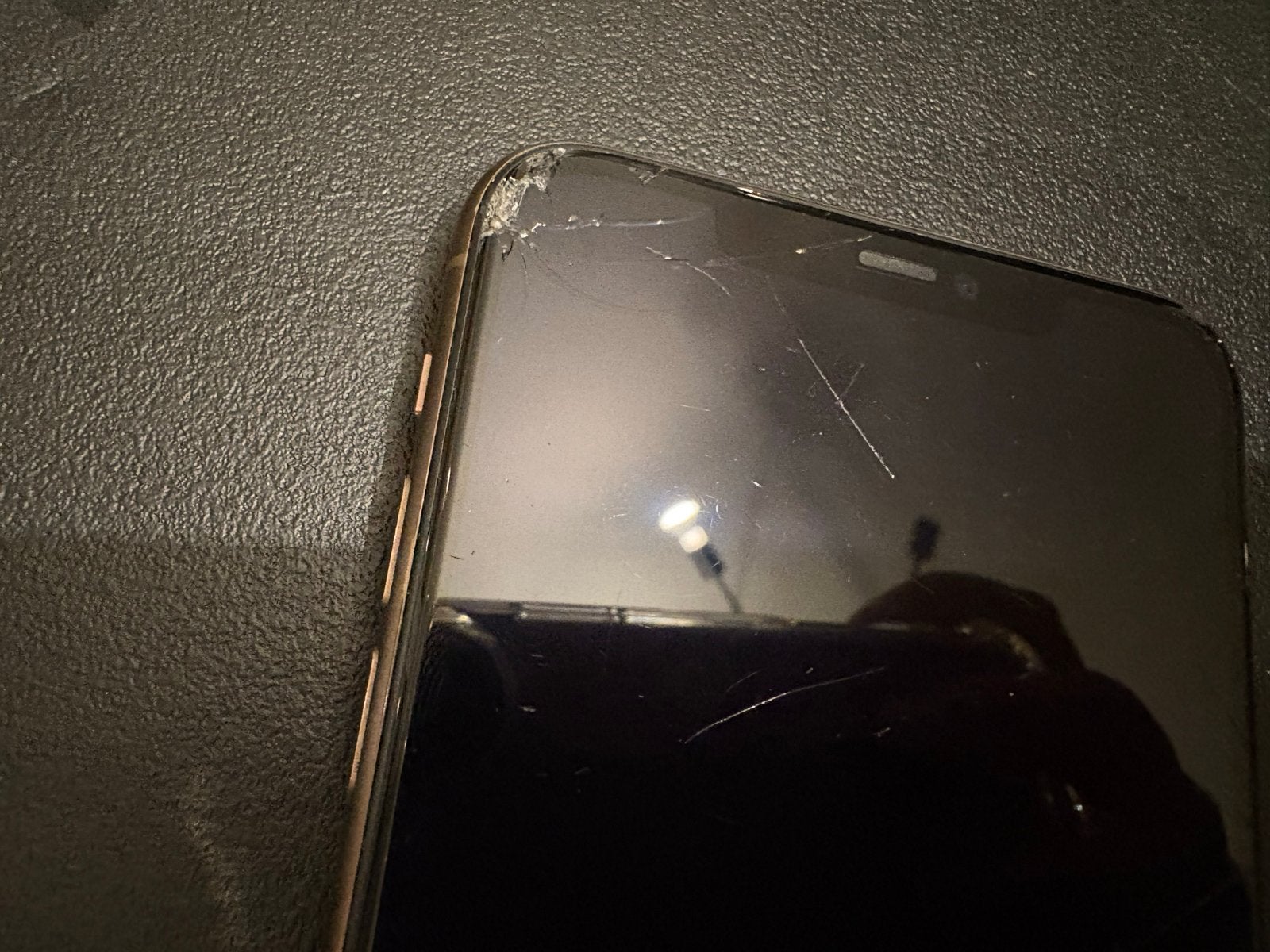 iPhone 11 Pro Max goud 64 GB - gebruikt, Telecommunicatie, Mobiele telefoons | Apple iPhone, Ophalen, 64 GB, Goud, Gebruikt