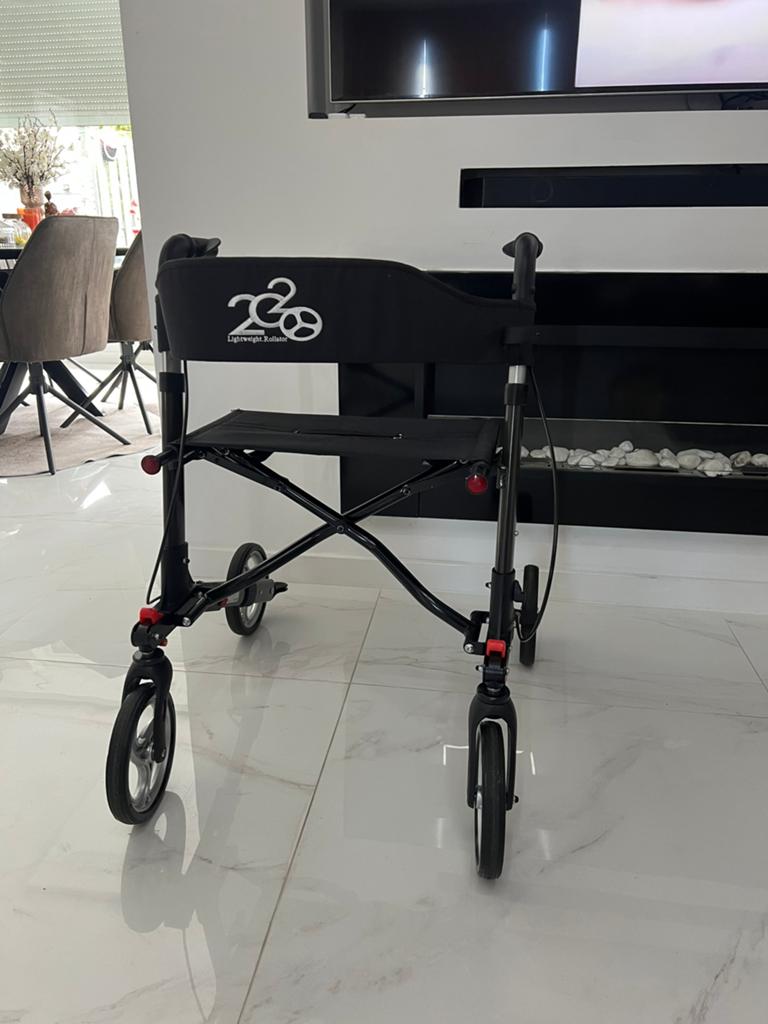 Alluminium lichtgewicht rollator ZGAN, Diversen, Ophalen of Verzenden, Opvouwbaar, Zo goed als nieuw