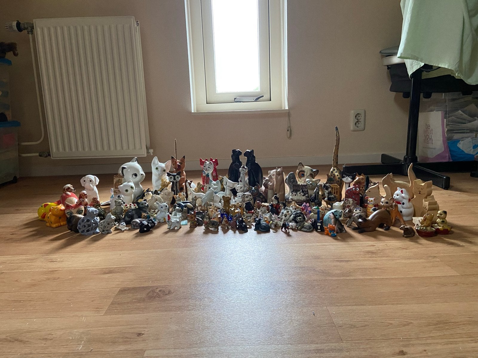 Grote verzameling kattenbeeldjes uit diverse landen, Verzamelen, Ophalen, Gebruikt, Hond of Kat, Beeldje of Figuurtje