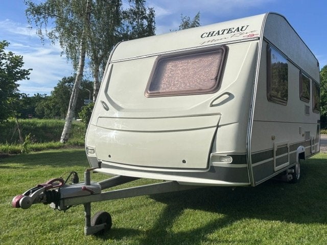 Chateau Calista 450 met mover., Chateau, Vast bed, Kachel, Rondzit
