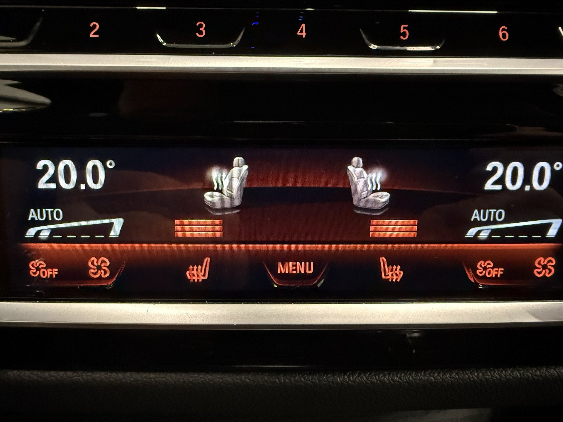 Foto 21 van BMW 5 Serie Touring 530e xDrive High exe PANO/TREKHAAK/H&K/L
