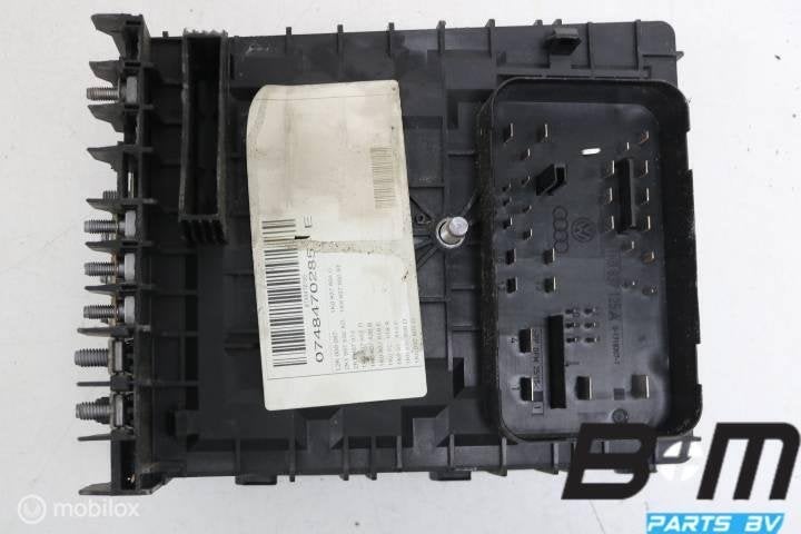 Zekeringskast in motorruimte VW Caddy 2K Life 1K0937125A, Gebruikt