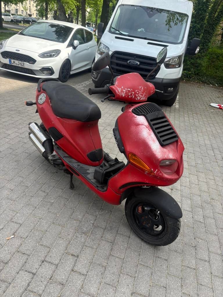 Italjet 125cc twin cilinder zeldzaam, Fietsen en Brommers, Brommers | Crossbrommers, Overige merken, Iyaljet, Zo goed als nieuw