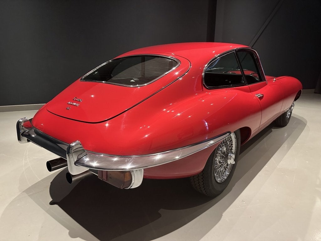 Jaguar E-Type Serie 2 Coupé 4,2 (bj 1970), Auto's, Oldtimers, Lederen bekleding, Zwart, Bedrijf, Handgeschakeld