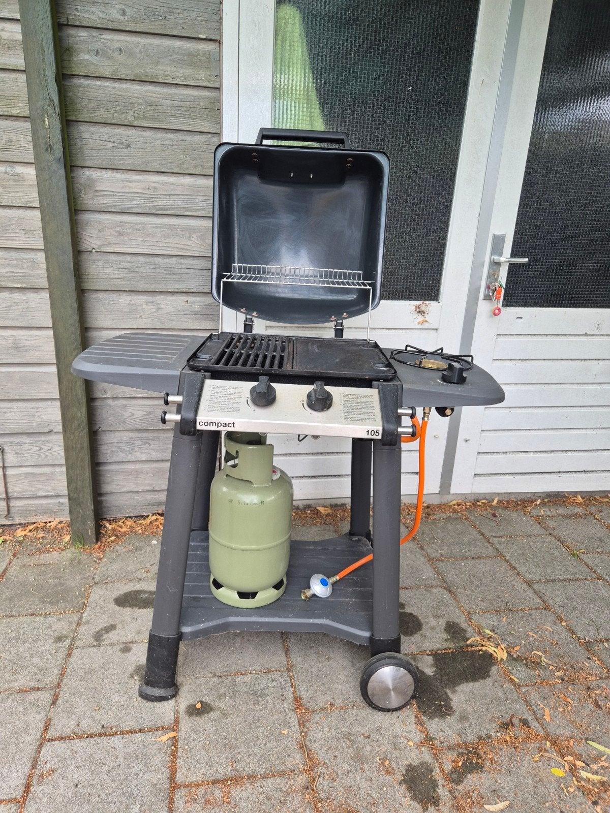 Compact gasbarbecue met volle gastank, Ophalen of Verzenden, Gebruikt