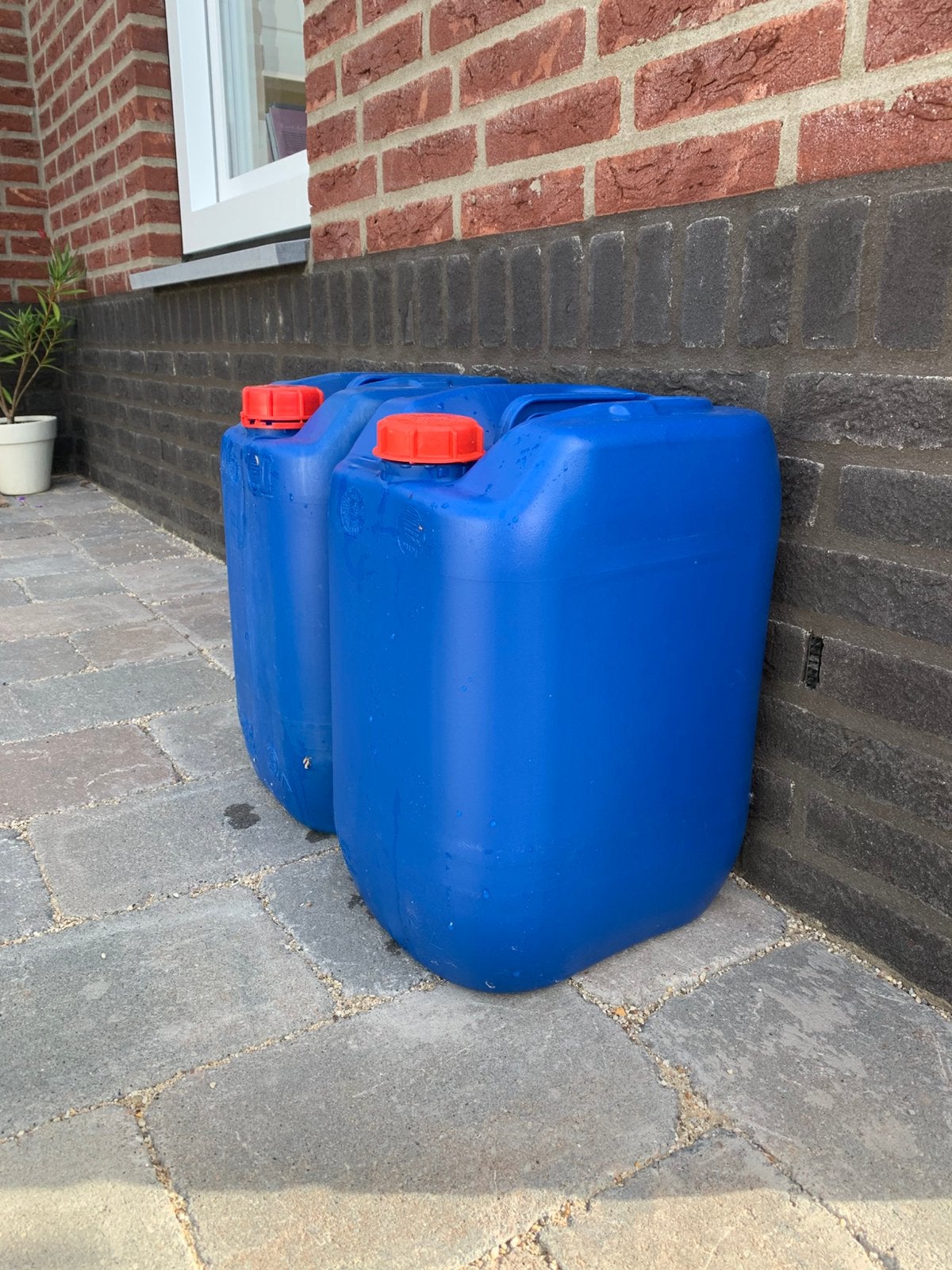 Jerrycan 2* 20l, Minder dan 75 liter, Ophalen of Verzenden, Gebruikt, Kunststof