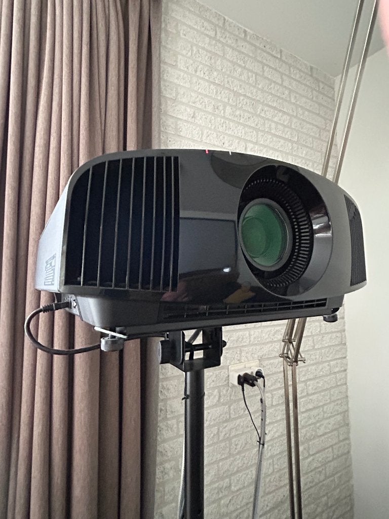 Sony VPL-VW260ES 4K Beamer met groot scherm en mounts, Ophalen, LCOS, Zo goed als nieuw, Ultra HD (4K)