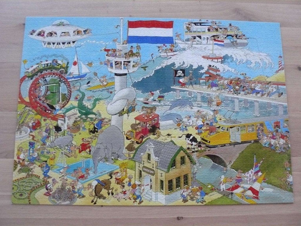 Jan van Haasteren puzzel Ter land, ter zee en 2000 stukjes., Ophalen of Verzenden, Meer dan 1500 stukjes, Zo goed als nieuw, Legpuzzel