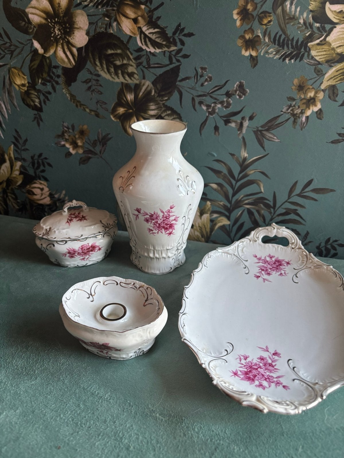 Royal Dux Antieke porseleinen set met roze bloemmotief, Ophalen