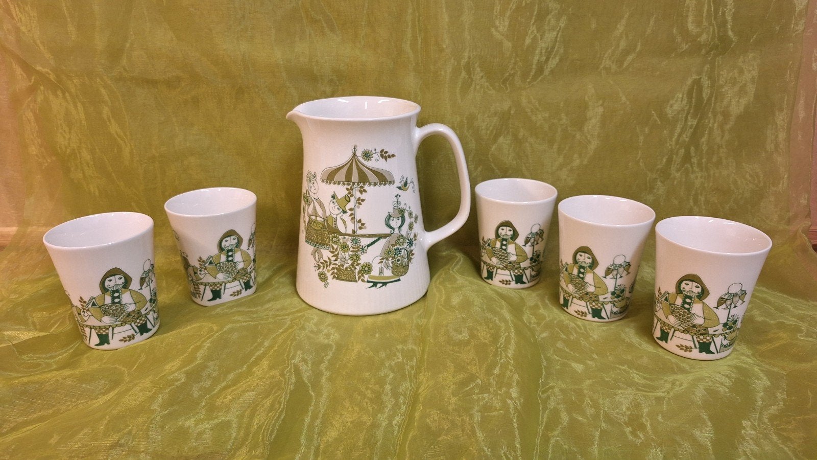 Figgjo Flint melkkan en 5 bekers Market, Ophalen of Verzenden, Overige stijlen, Kop(pen) en/of Schotel(s)