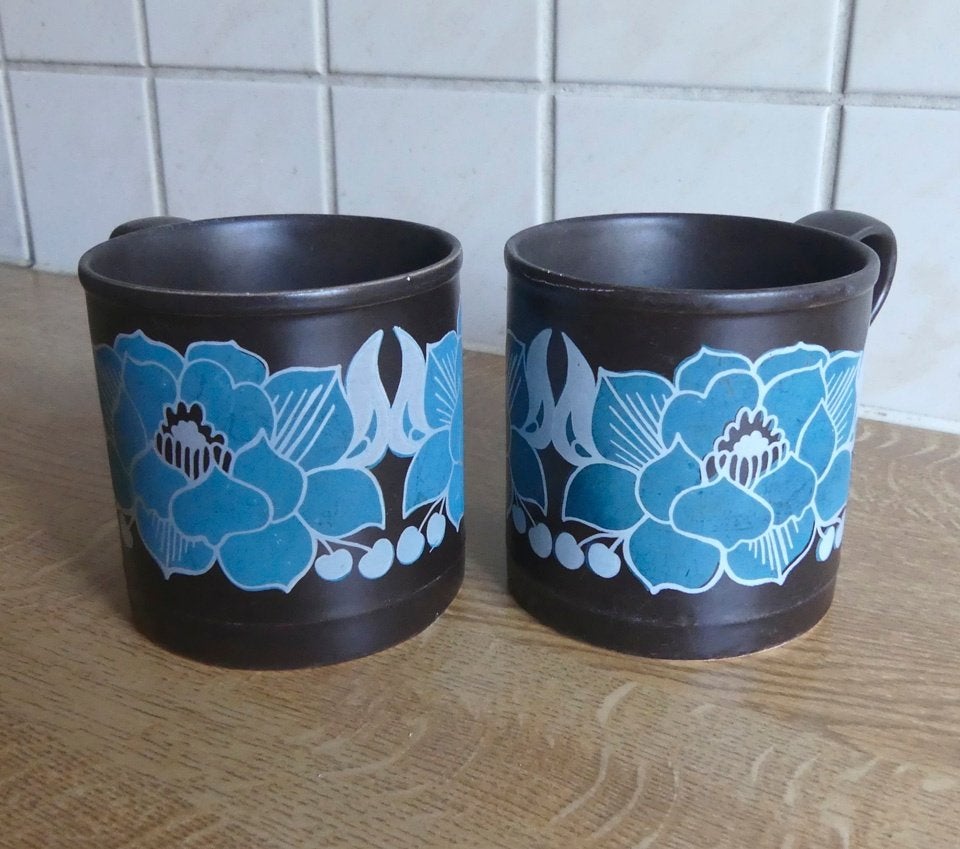 Staffordshire Potteries vintage bekers mokken blauw bloemen, Huis en Inrichting, Keuken | Servies, Gebruikt, Overige stijlen, Aardewerk