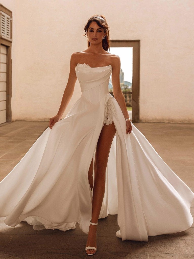 Nieuwe sexy strapless bruidsjurk met hoge split, maat 40, Ophalen, Nieuw, Overige kleuren, Trouwjurk