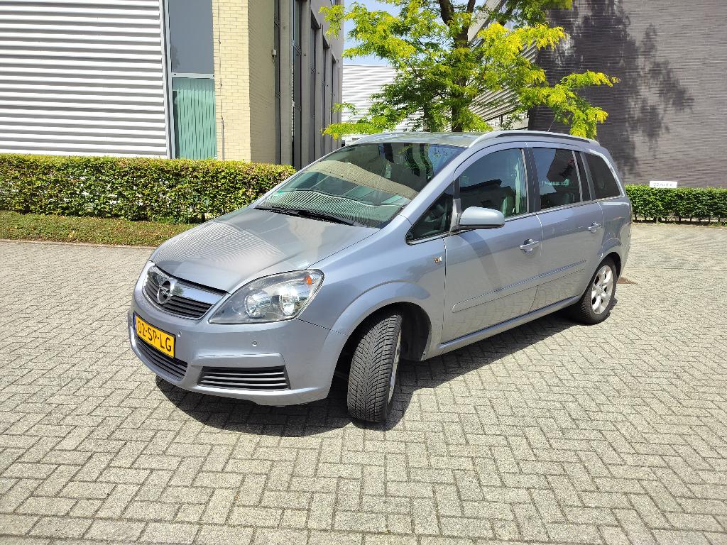 Opel Zafira 2.2 AUT 2006 Grijs NIEUWE APK, Zwart, 4 cilinders, 7 stoelen, Origineel Nederlands