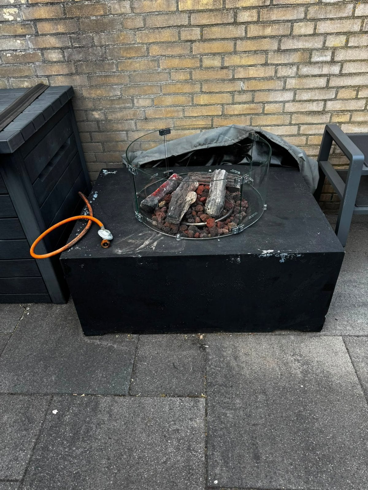 Vuurtafel, Ophalen, Zo goed als nieuw