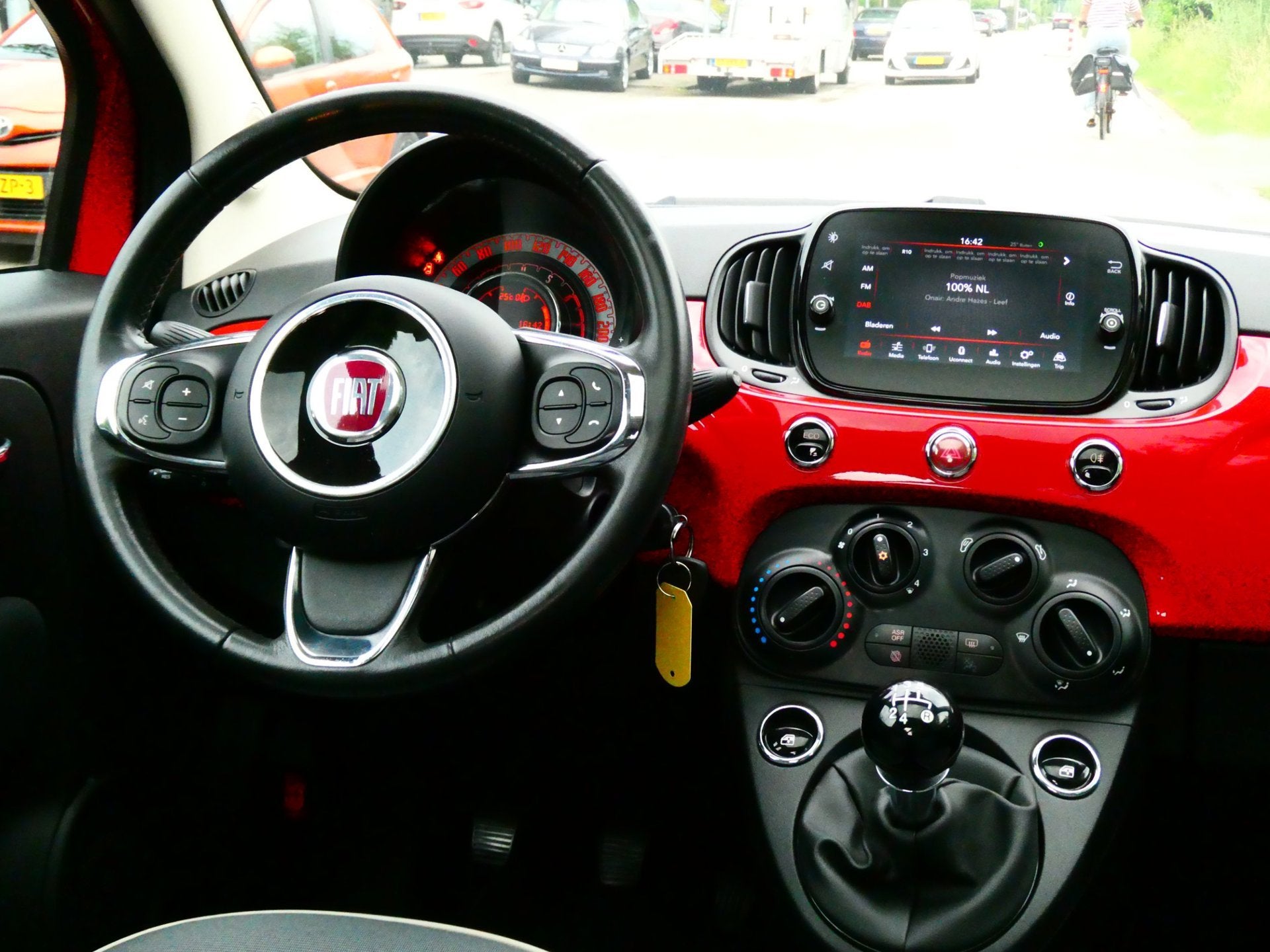 Fiat 500 0.9 TwinAir Turbo 80pk 1e eig. Airco Panorama 89.00, Voorwielaandrijving, Stof, Gebruikt, 905 kg