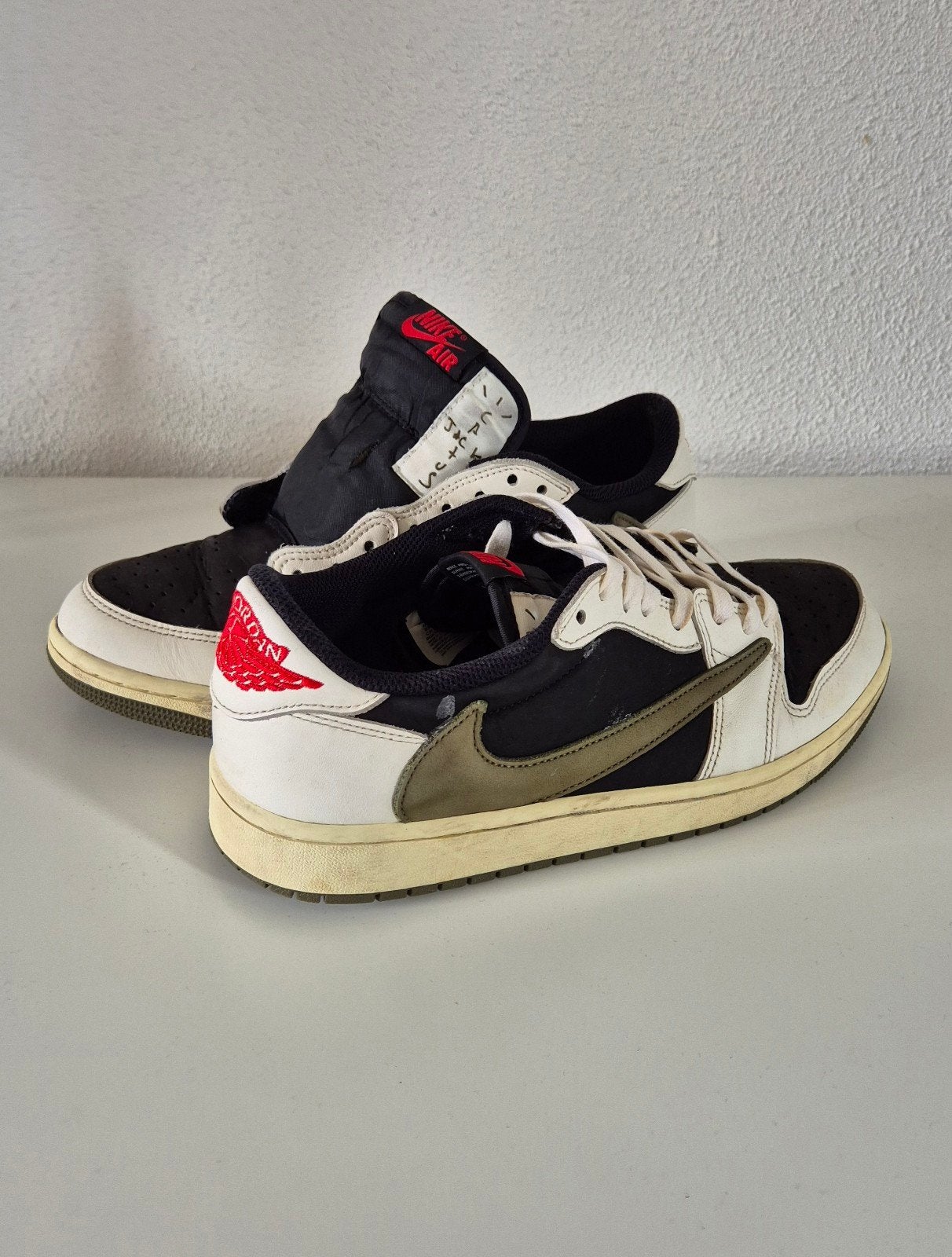 Travis Scott Jordan 1 Low Medium Olive - Goede Staat, Overige kleuren, Nike Jordan, Ophalen of Verzenden, Sneakers of Gympen