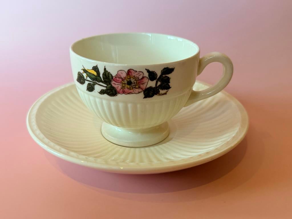 Wedgwood Briar Rose Kop en Schotel - Vintage Queen's Ware, Antiek en Kunst, Antiek | Servies los, Ophalen of Verzenden