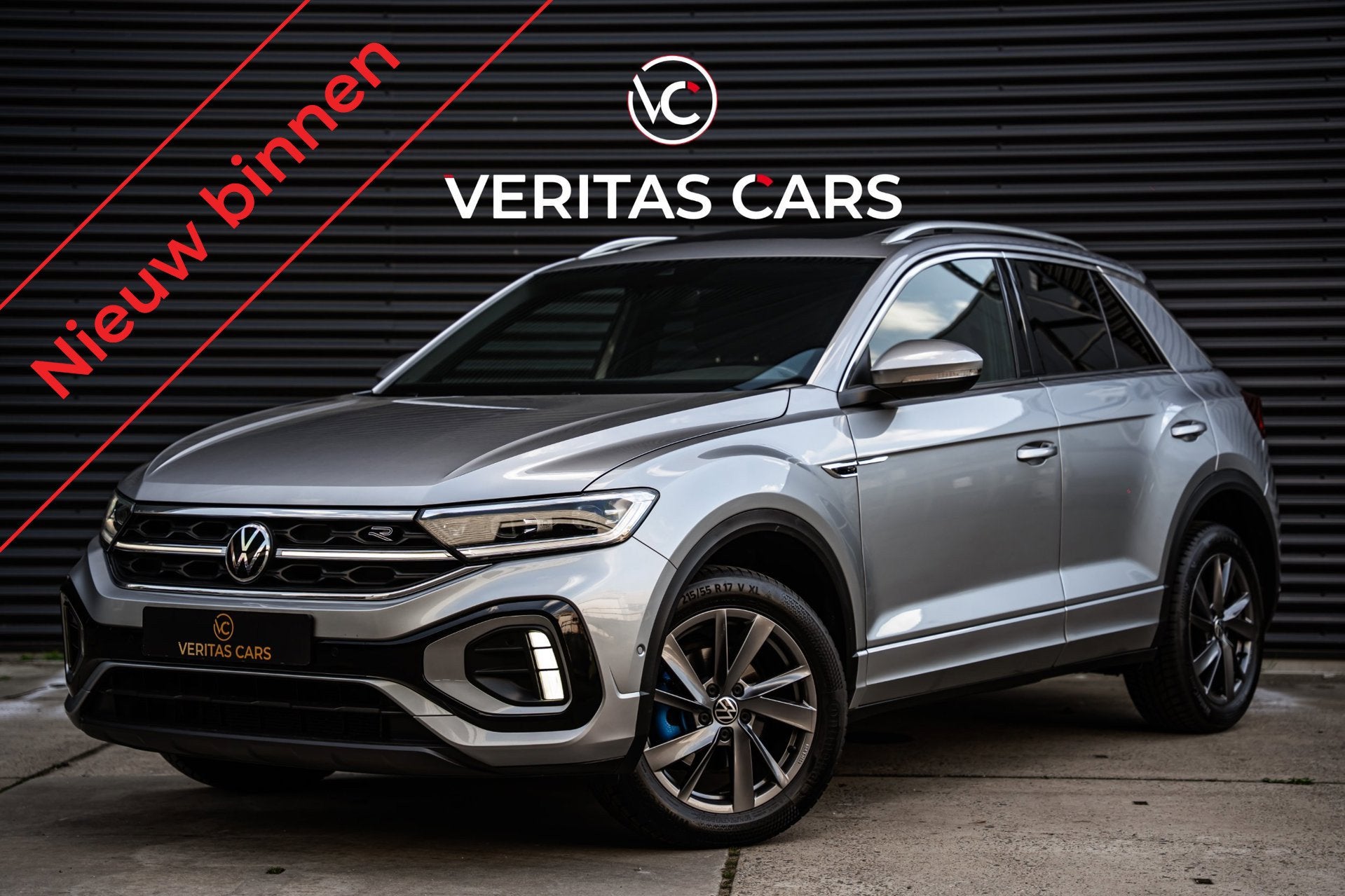 Volkswagen T-ROC 1.5 TSI 3x R-Line 150PK|Pano|Camera|IQ.Ligh, Auto's, Euro 6, 150 pk, 1253 kg, Bedrijf
