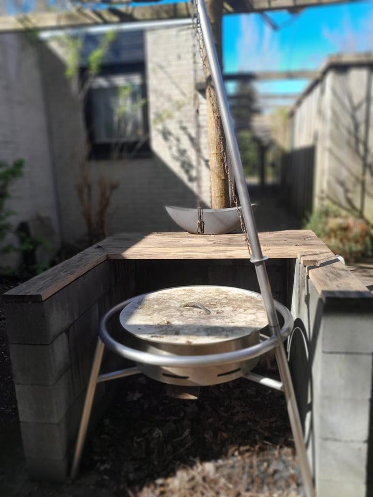 Barbecue met schommelrooster, Tuin en Terras, Houtskoolbarbecues, Ophalen of Verzenden