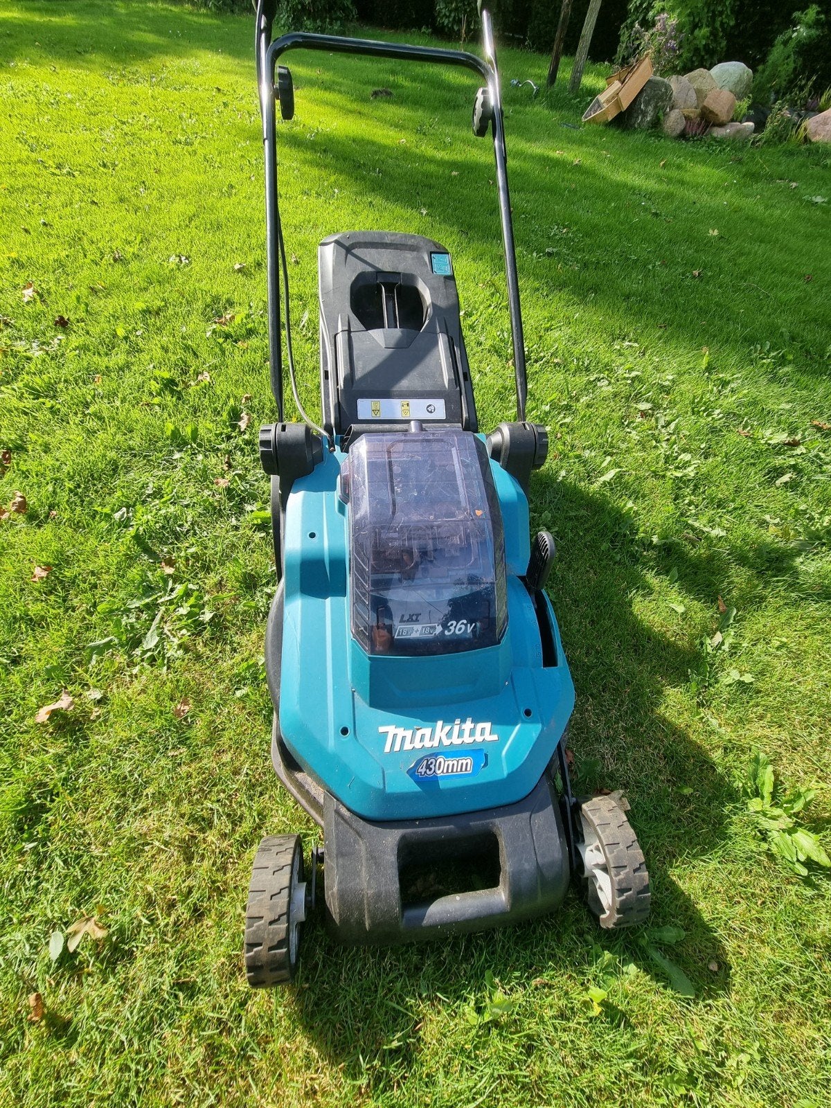 Makita Accu Grasmaaier 36V (2x18V) 430mm, Ophalen, Gebruikt, Accu-grasmaaier, Makita