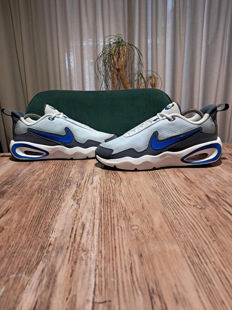 Nike Air Max Nova 'Hyper Royal' Size 38,5, Wit, Nike, Ophalen of Verzenden, Sneakers of Gympen