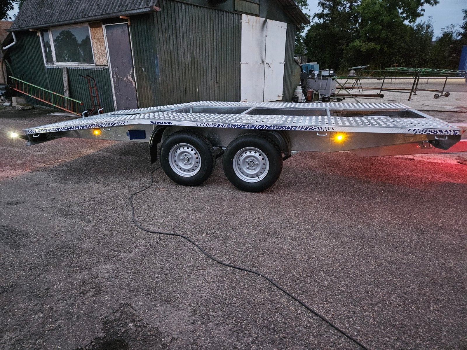 Nieuwe autotransporter met lier en reservewiell, Auto diversen, Aanhangers en Bagagewagens, Ophalen of Verzenden