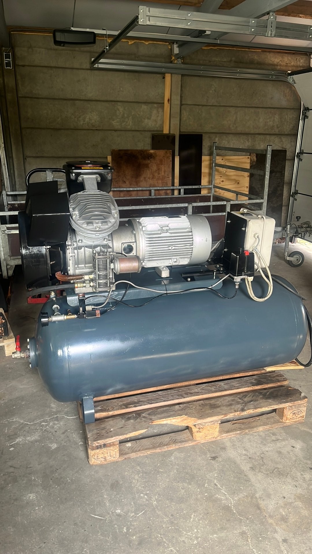 Atlas Copco LF75, 100 liter of meer, Ophalen, Gebruikt