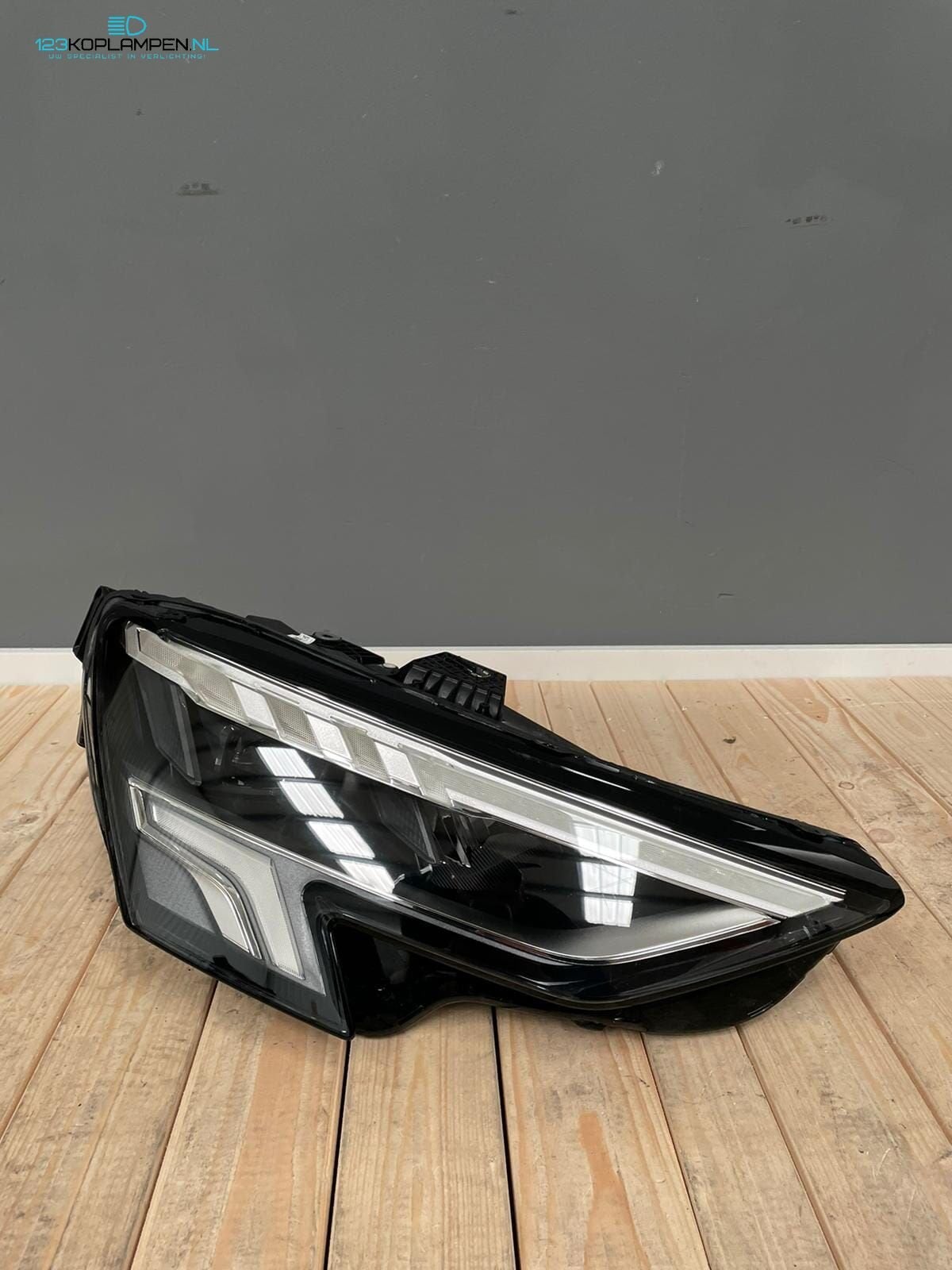 Audi A3 8Y Full LED 8Y0941034 koplamp rechts kompleet, Gebruikt, -, -, Ophalen of Verzenden