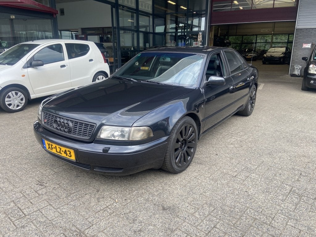 Audi S8 4.2 S8 (bj 1998, automaat), Auto's, Oldtimers, Automaat, 4172 cc, Stoelverwarming, Leder en Stof