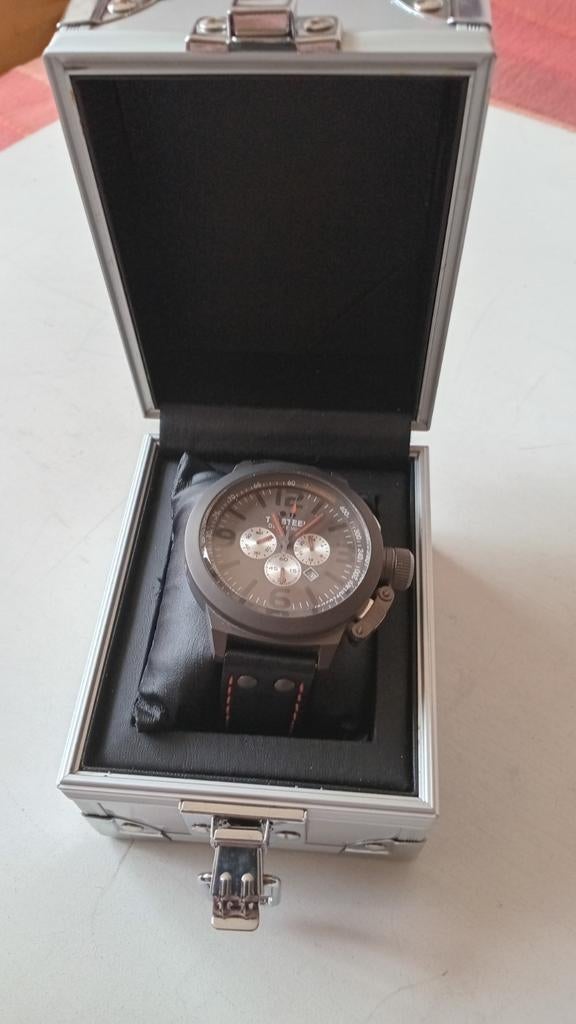 Horloge, Sieraden, Tassen en Uiterlijk, Horloges | Heren, Leer, Staal, Polshorloge, Zo goed als nieuw