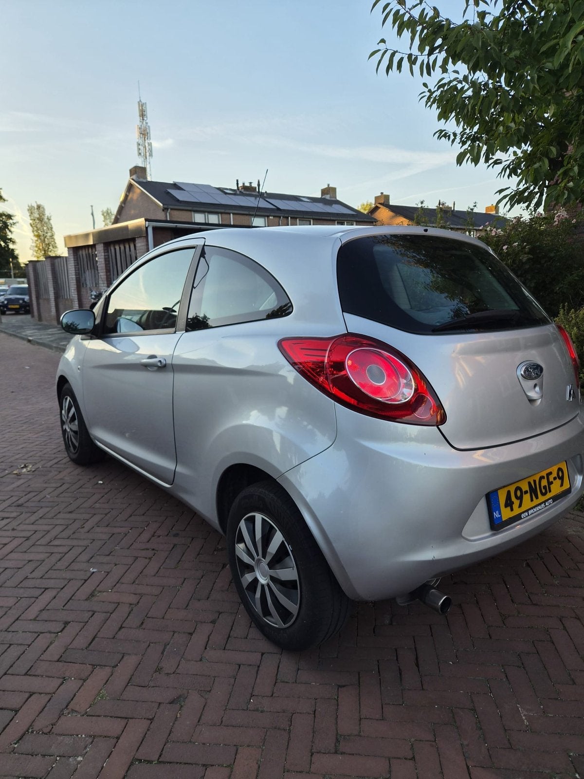 Ford Ka 1.2 51KW 2010 Grijs 162400, Voorwielaandrijving, 1242 cc, 4 cilinders, 4 stoelen