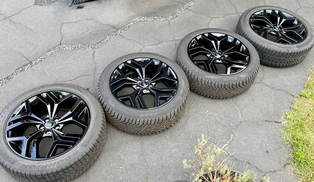 Originele Range Rover Evoque 20 inch velgen met winterbanden, Auto-onderdelen, Ophalen, Gebruikt, Velg(en), Winterbanden
