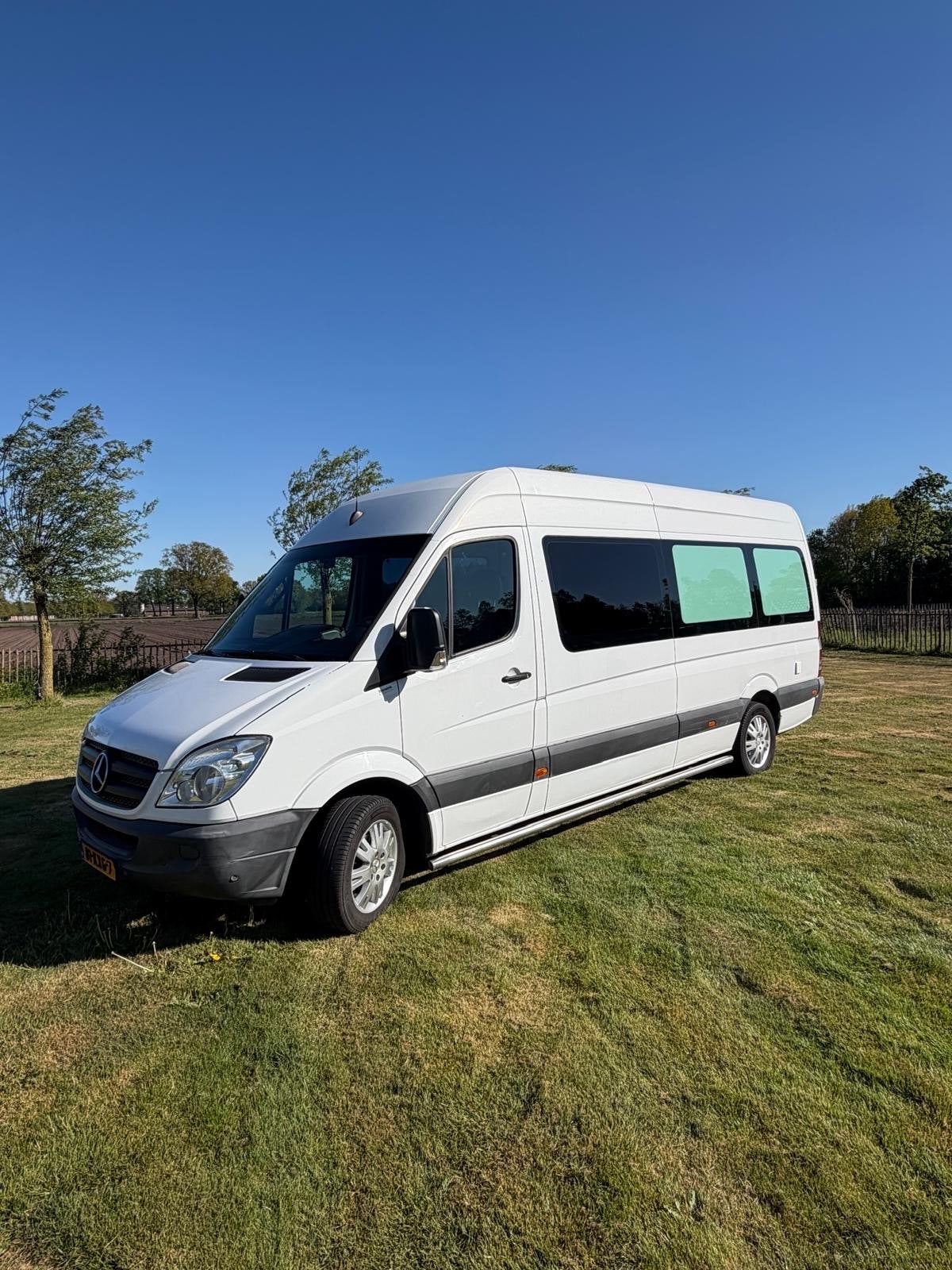 Mercedes-Benz Sprinter Buscamper -  4 slaapplekken, Buscamper of Camperbus, Mercedes-Benz, Particulier, Tot en met 4